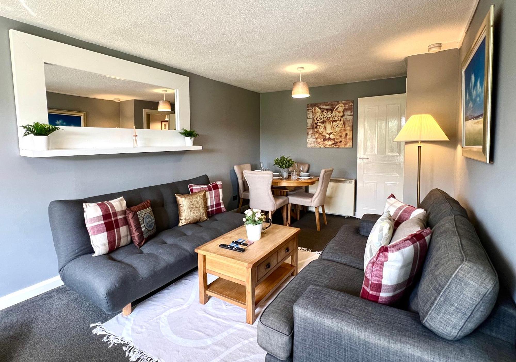 Spacious 2 Bed-Flat In Glasgow City - Free Parking 외부 사진